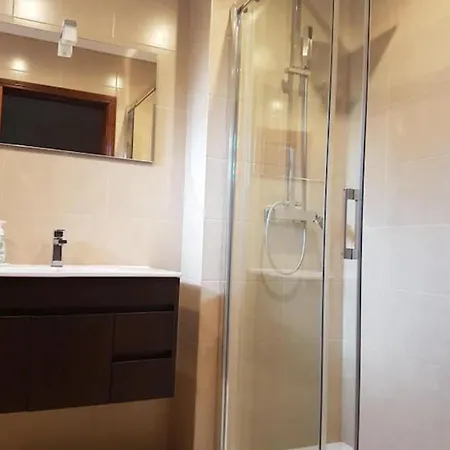 Private Family Friendly With Garden Hostel